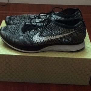 Nike Flyknit Racers